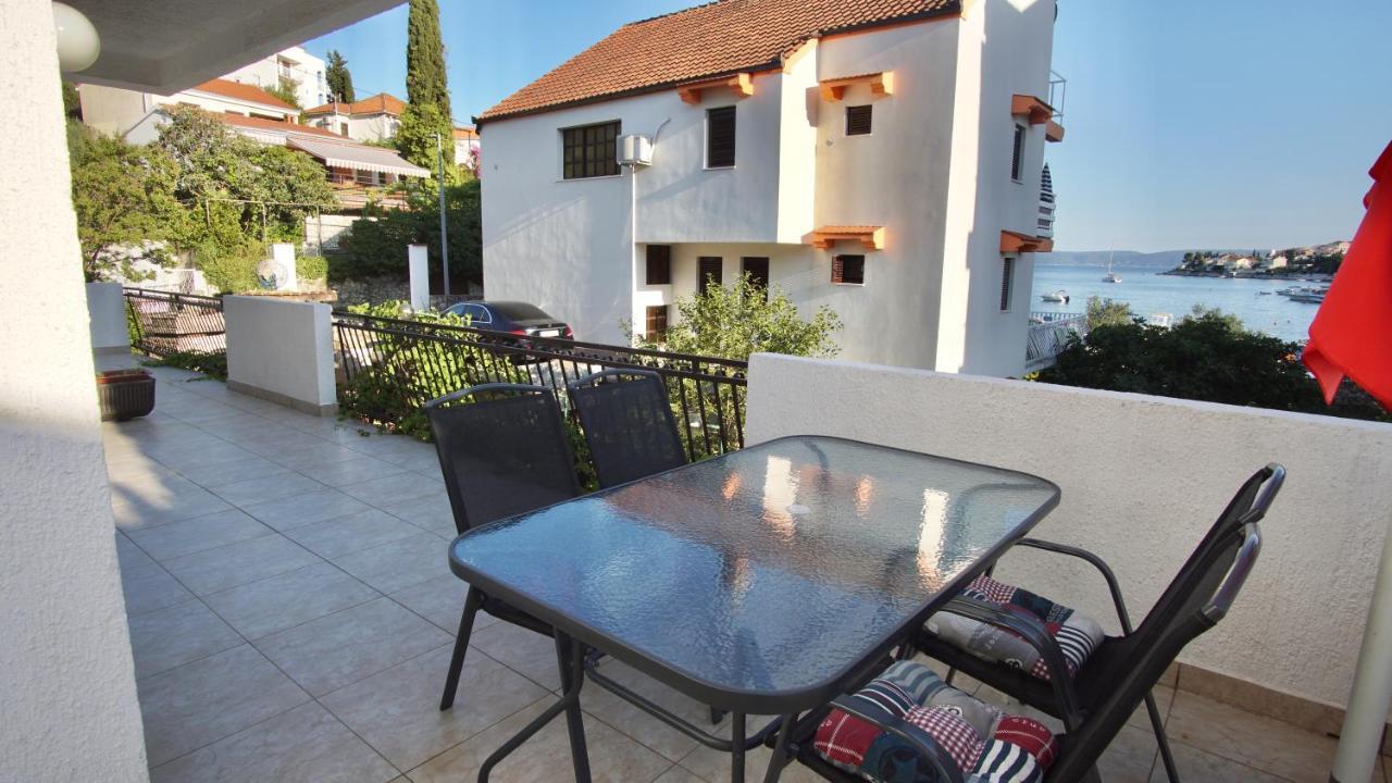 Apartments Victoria Trogir Exteriér fotografie