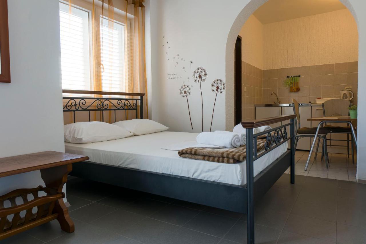 Apartments Victoria Trogir Exteriér fotografie