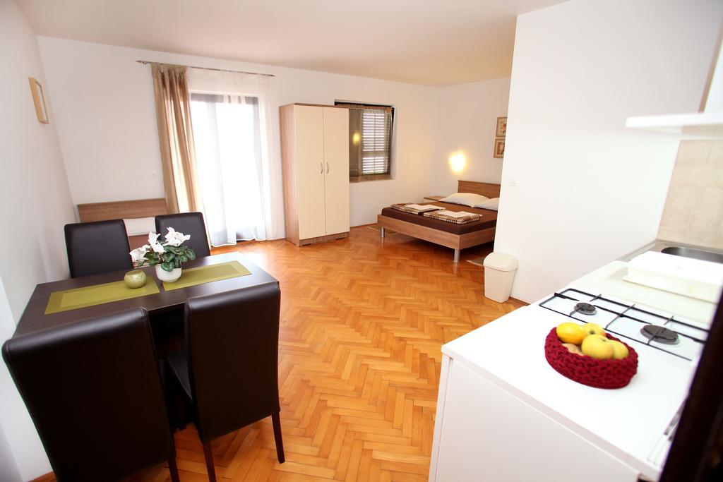 Apartments Victoria Trogir Exteriér fotografie