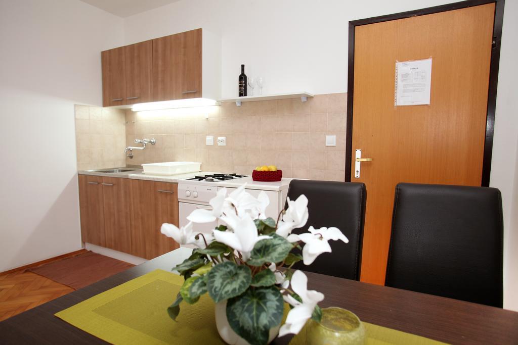 Apartments Victoria Trogir Exteriér fotografie